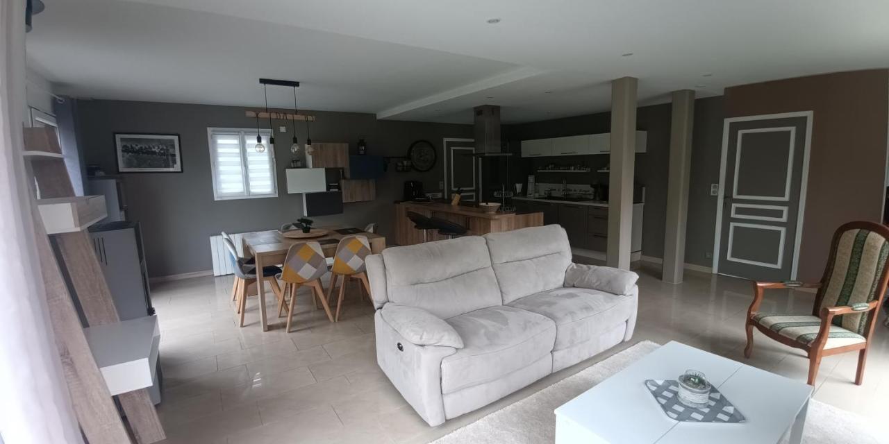 Grande Maison Entiere De 120M2 Epron Екстер'єр фото