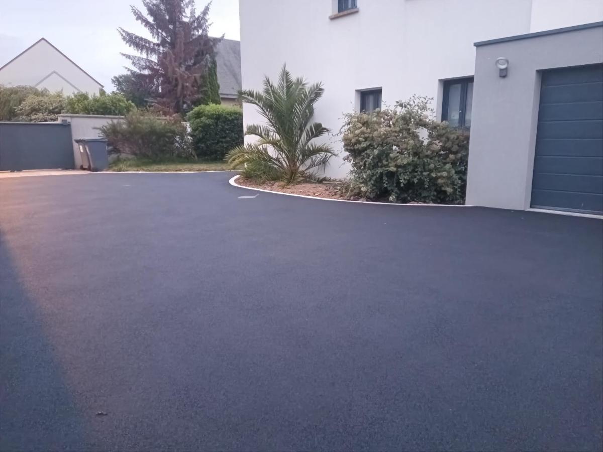 Grande Maison Entiere De 120M2 Epron Екстер'єр фото