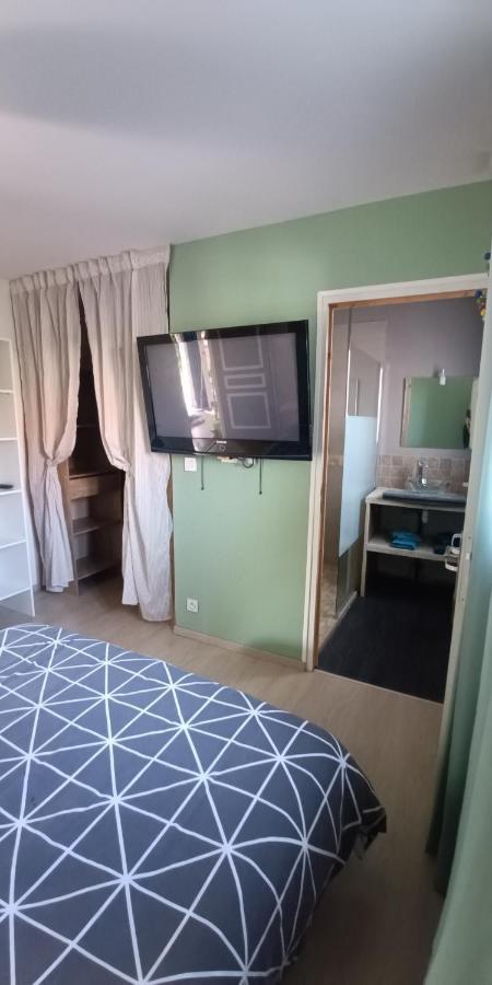 Grande Maison Entiere De 120M2 Epron Екстер'єр фото